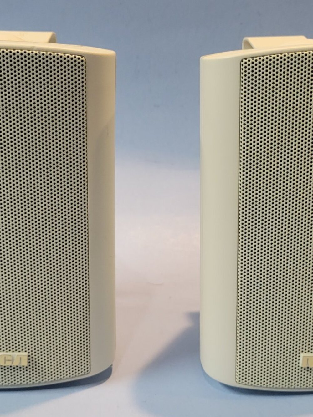 RCA PRO-LS150 40-5041 Indoor Outdoor Speakers 80 Watt White Weather Resistant